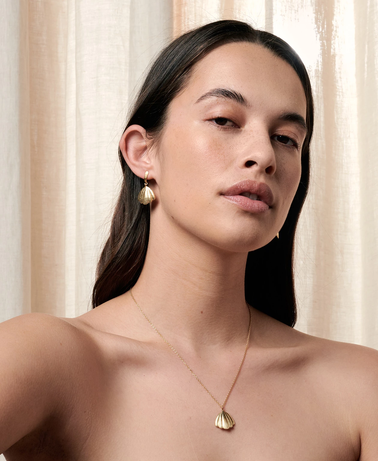 Zoe and Morgan Ariel Gold Earring 4 Zoe and Morgan Ariel Gold Earring