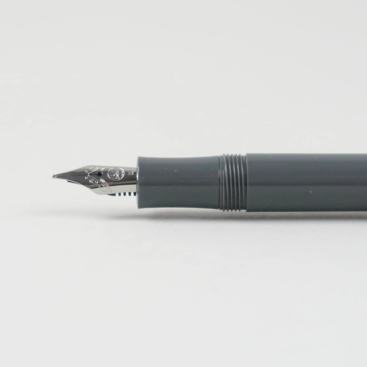 Kaweco Skyline Sport Fountain Pen - Grey 2 Kaweco Skyline Sport Fountain Pen - Grey