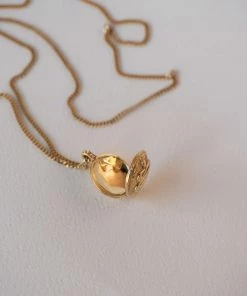 Zoe and Morgan Luna Transformation Locket Necklace Gold 8 Zoe and Morgan Luna Transformation Locket Necklace Gold