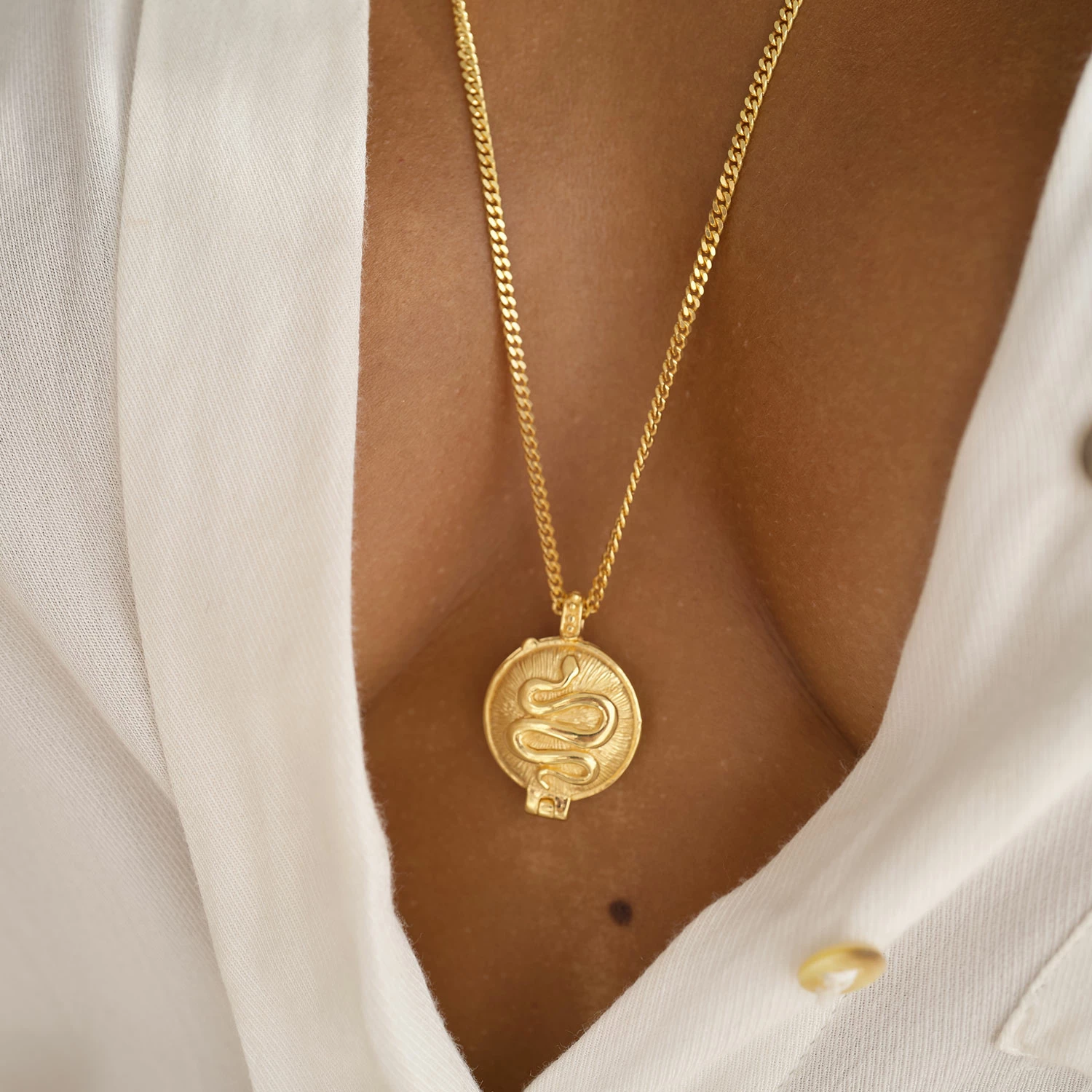 Zoe and Morgan Luna Transformation Locket Necklace Gold 5 Zoe and Morgan Luna Transformation Locket Necklace Gold