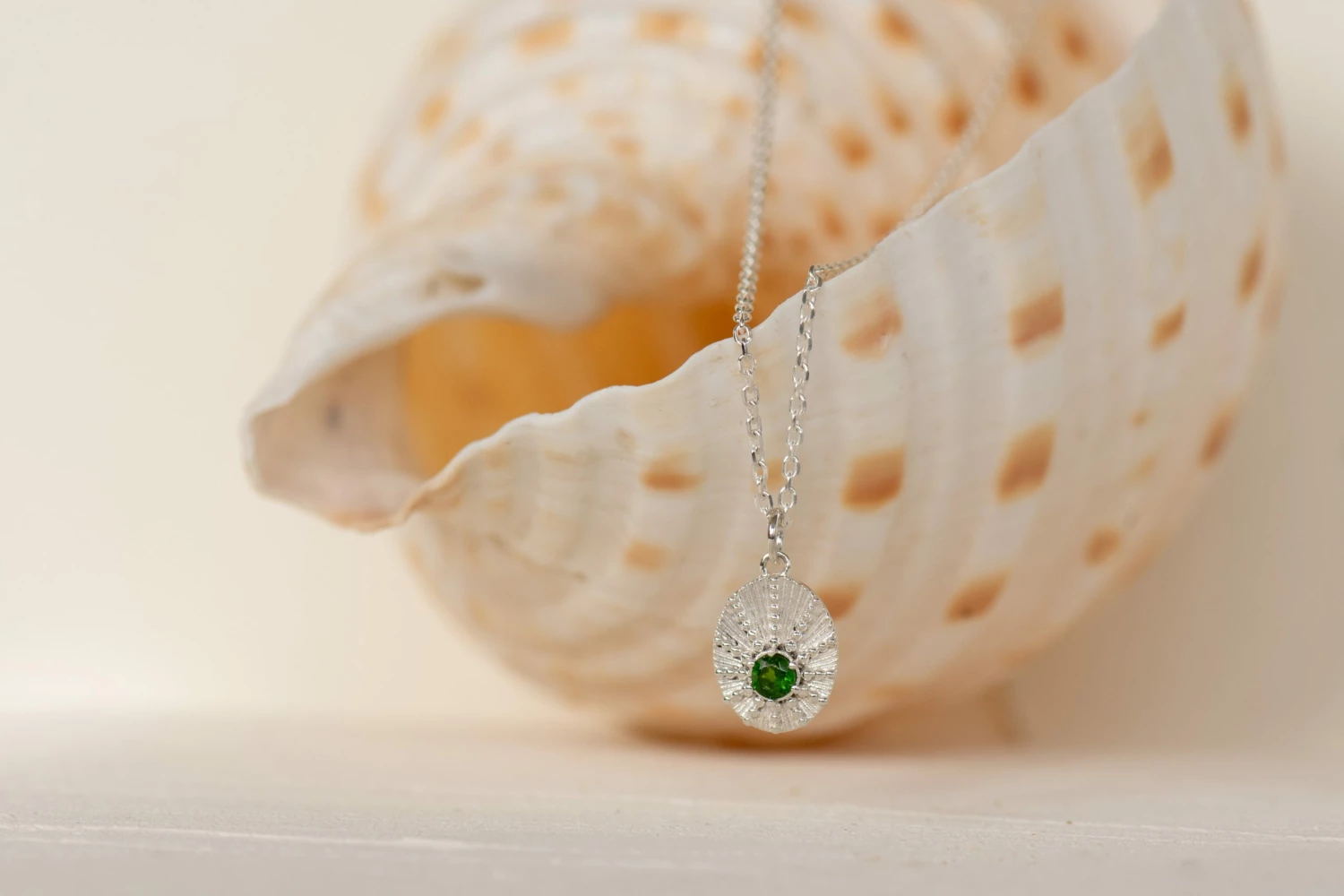 Zoe and Morgan Kina Silver Necklace Chrome Diopside 1 Zoe and Morgan Kina Silver Necklace Chrome Diopside