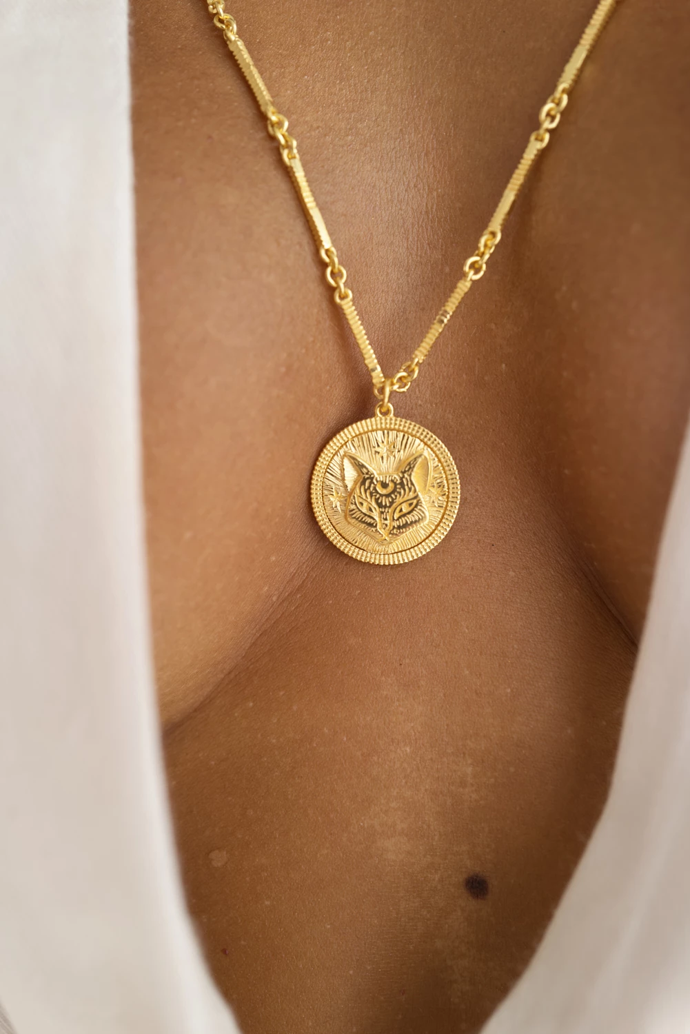 Zoe and Morgan Independent Necklace Gold 5 Zoe and Morgan Independent Necklace Gold