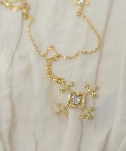 Zoe and Morgan Sura Necklace Natural White Zircon Gold