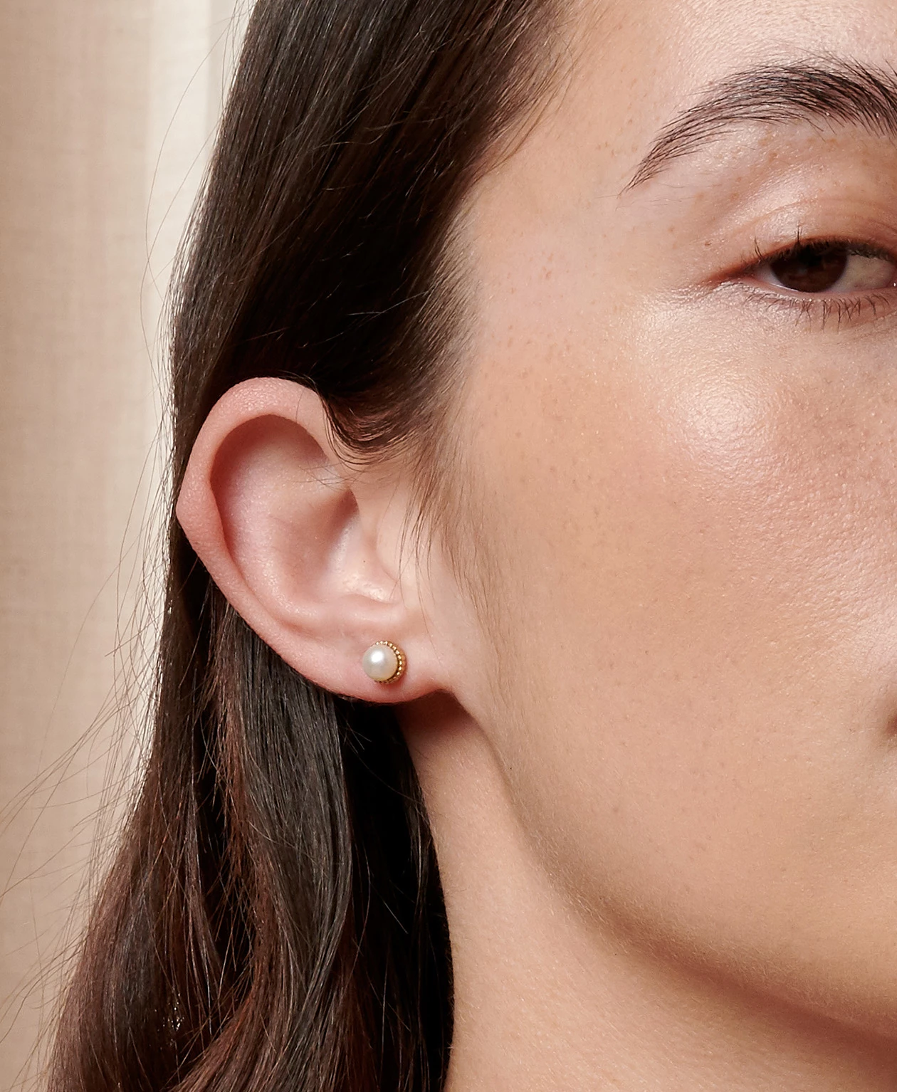 Zoe and Morgan Pearl Stud Earrings Gold 2 Zoe and Morgan Pearl Stud Earrings Gold