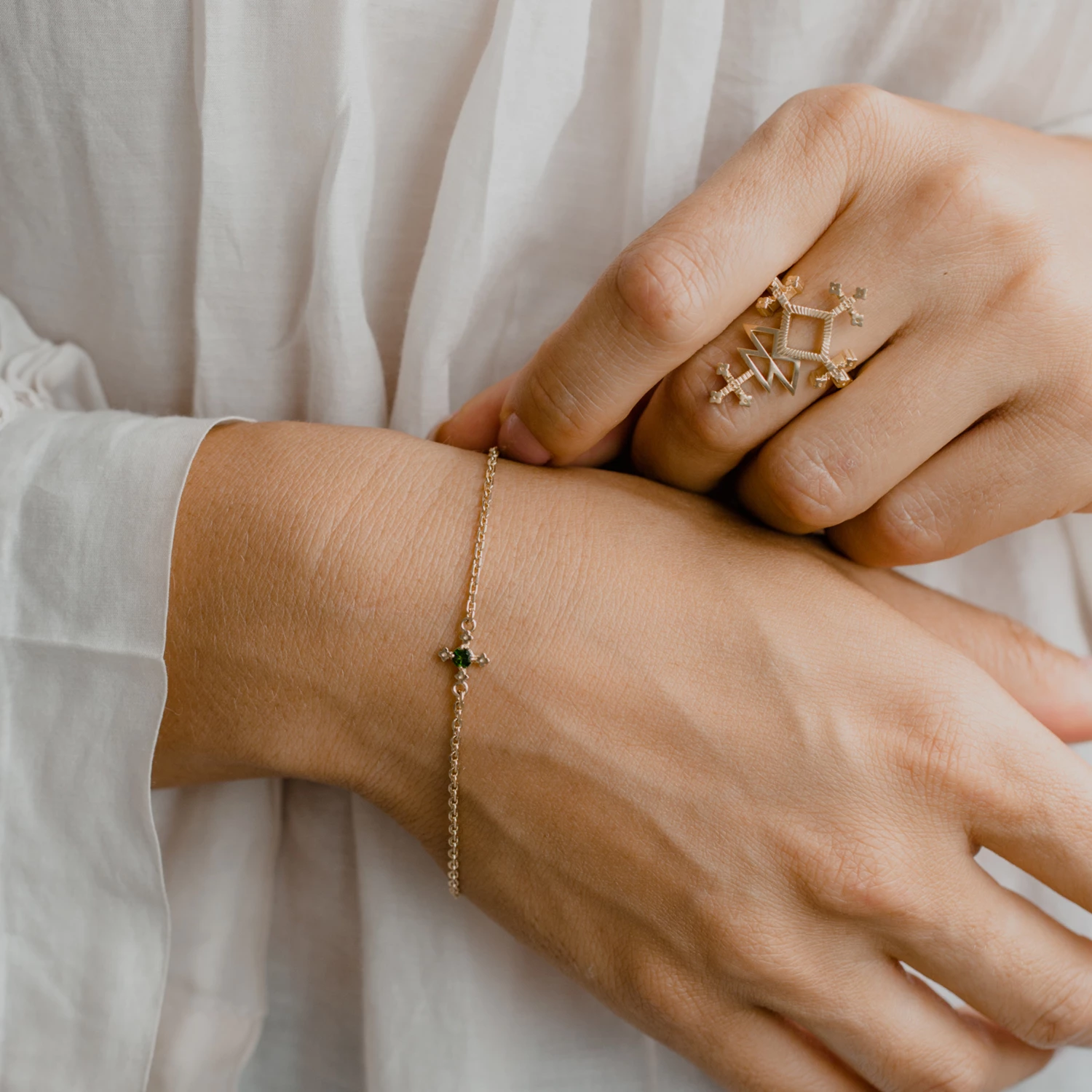 Zoe and Morgan Izil Bracelet Chrome Diopside Gold 4 Zoe and Morgan Izil Bracelet Chrome Diopside Gold