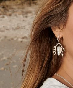 Zoe and Morgan Mutiara Pearl Silver Earrings