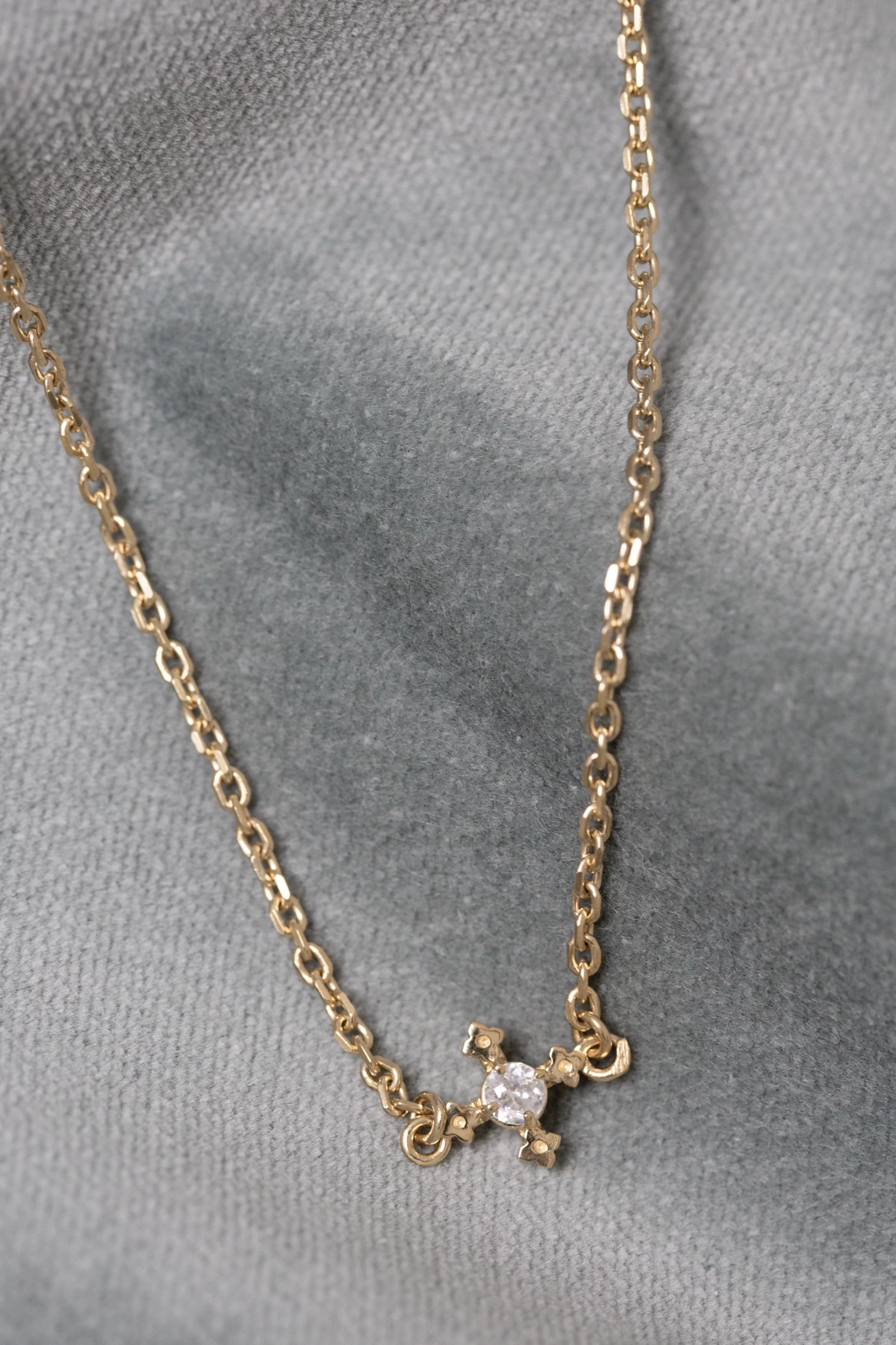 Zoe and Morgan Izil Bracelet Natural White Zircon Gold 2 Zoe and Morgan Izil Bracelet Natural White Zircon Gold